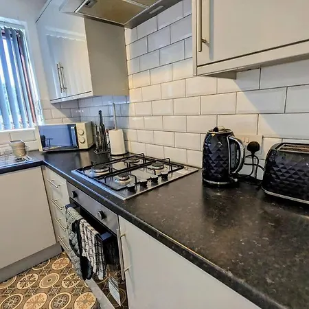 Apartment Hs Uk Homes Beautiful 2 Bed In Bradford (West Yorkshire)