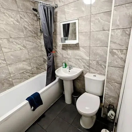 Hs Uk Homes Beautiful 2 Bed In Apartment